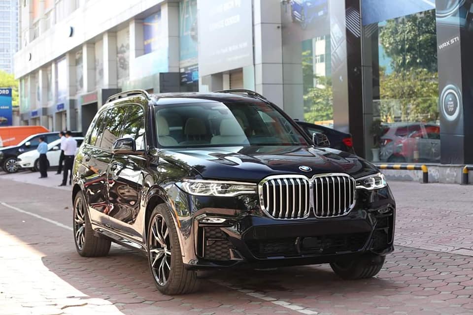 Những chiếc BMW X7 nhập tư nhân đa phần đều là bản Mỹ và có gói M Sport Những chiếc BMW X7 nhập tư nhân đa phần đều là bản Mỹ và có gói M Sport