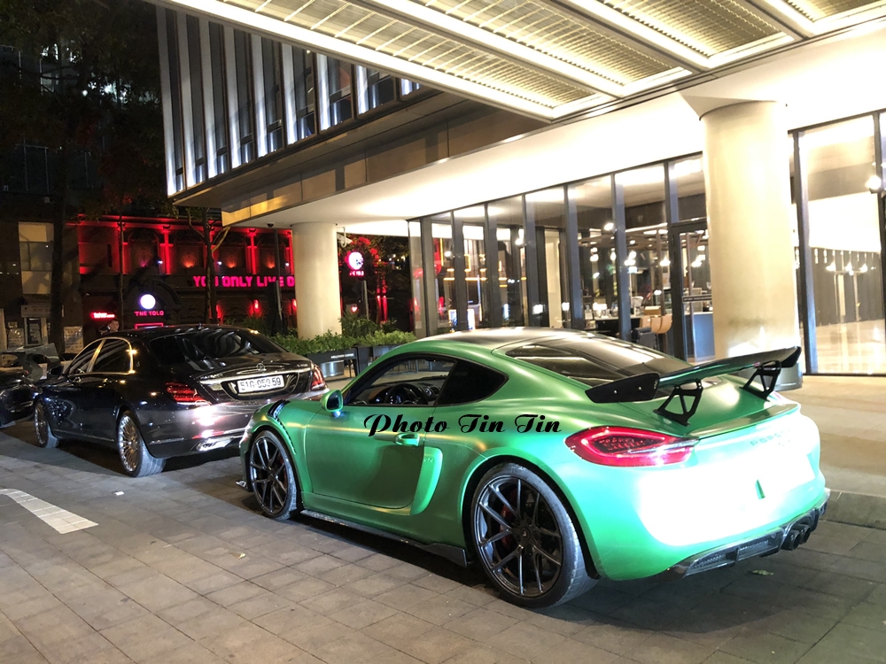 Chiếc Porsche Cayman 981 lên gói độ body kit xe đua Porsche 718 Cayman GT4