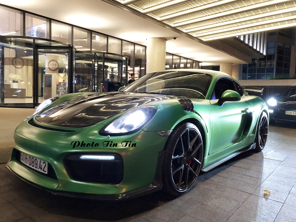 Vẻ đẹp của Porsche Cayman 981 lên gói độ body kit xe đua Porsche 718 Cayman GT4 độc nhất Việt Nam