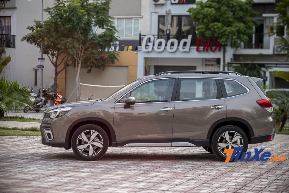 Không còn mức giá cách biệt như đêm với ngày thủa nhập Nhật, Subaru Forester 2019 giờ đã “bằng bạn bằng bè”