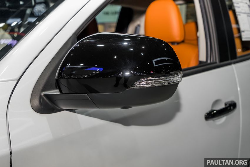 Những chi tiết màu đen khác của Mitsubishi Triton Athlete 2019