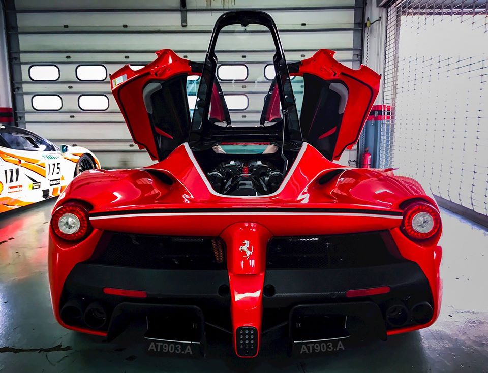 Chỉ có 499 chiếc Ferrari LaFerrari Coupe được sản xuất dành cho khách hàng