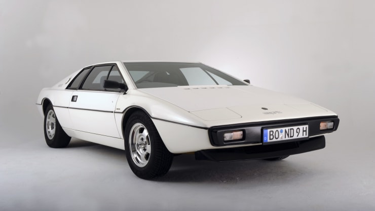 Chiếc Lotus Esprit từng thuộc sở hữu của một cặp vợ chồng trước khi về tay &ocirc;ng Musk