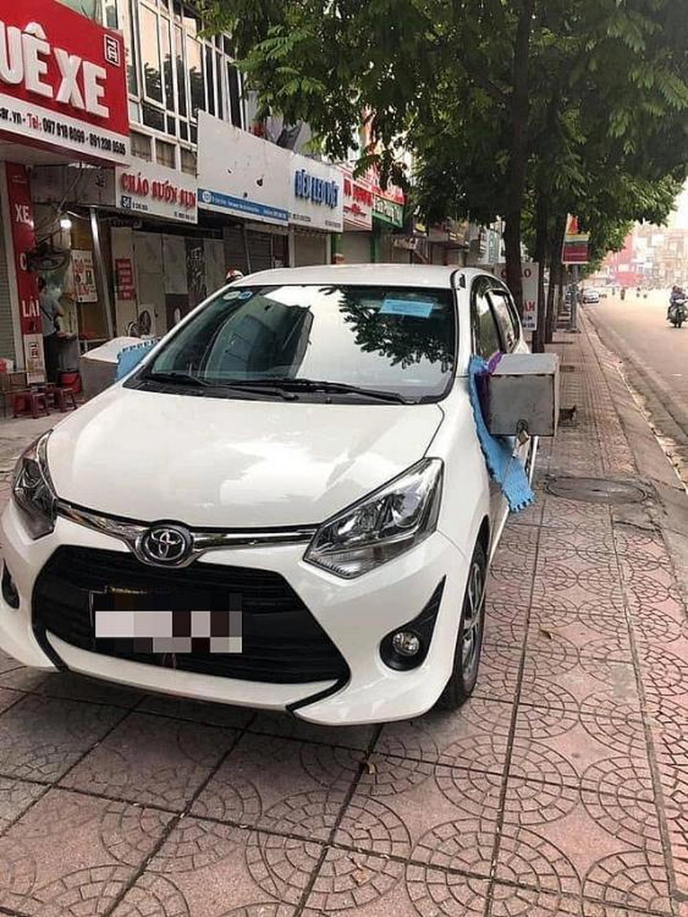 Bảo vệ gương chiếu hậu của xe &ocirc; t&ocirc; với hộp sắt.a