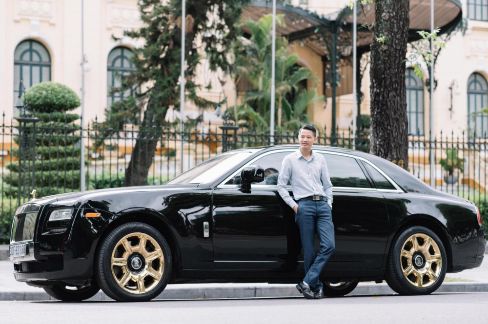 Anh Tuấn và chiếc Rolls-Royce Ghost của mình