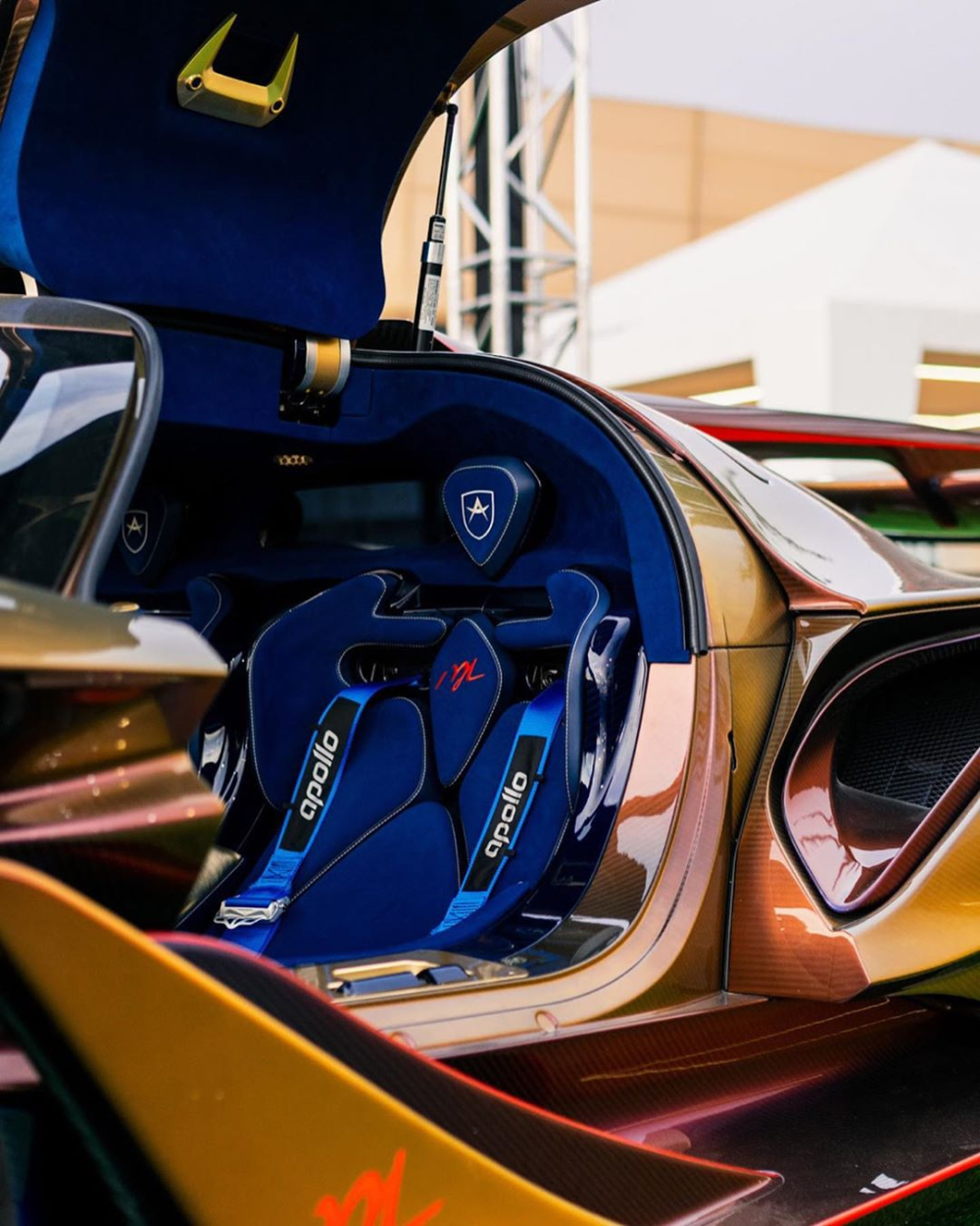 Nội thất siêu xe Apollo Intensa Emozione Nội thất siêu xe Apollo Intensa Emozione Golden Dragon