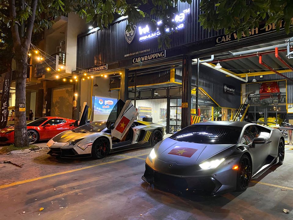 Bộ 3 siêu xe là Ferrari 488 Spider màu đỏ, Lamborghini Aventador LP700-4 độ pô Novitec và Lamborghini Huracan LP610-4 độ body kit Novara Edizione Bộ 3 siêu xe là Ferrari 488 Spider màu đỏ, Lamborghini Aventador LP700-4 độ pô Novitec và Lamborghini Huracan LP610-4 độ body kit Novara Edizione