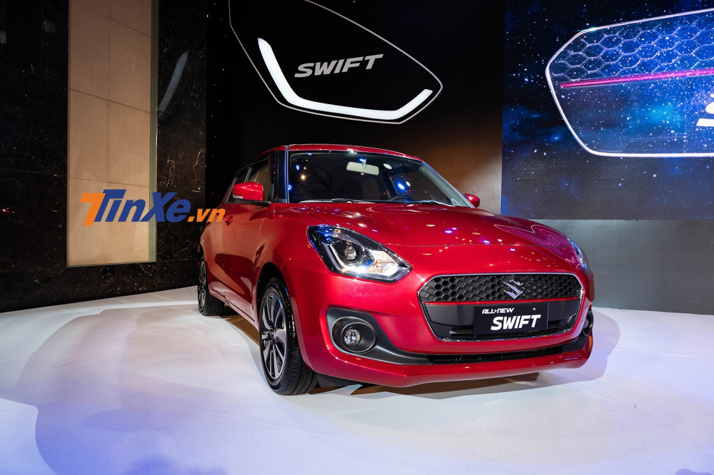 Với doanh số đạt 350 xe trong tháng 11, Suzuki Swift thành công trở thành mẫu xe bán chạy nhất phân khúc hatchback cỡ B