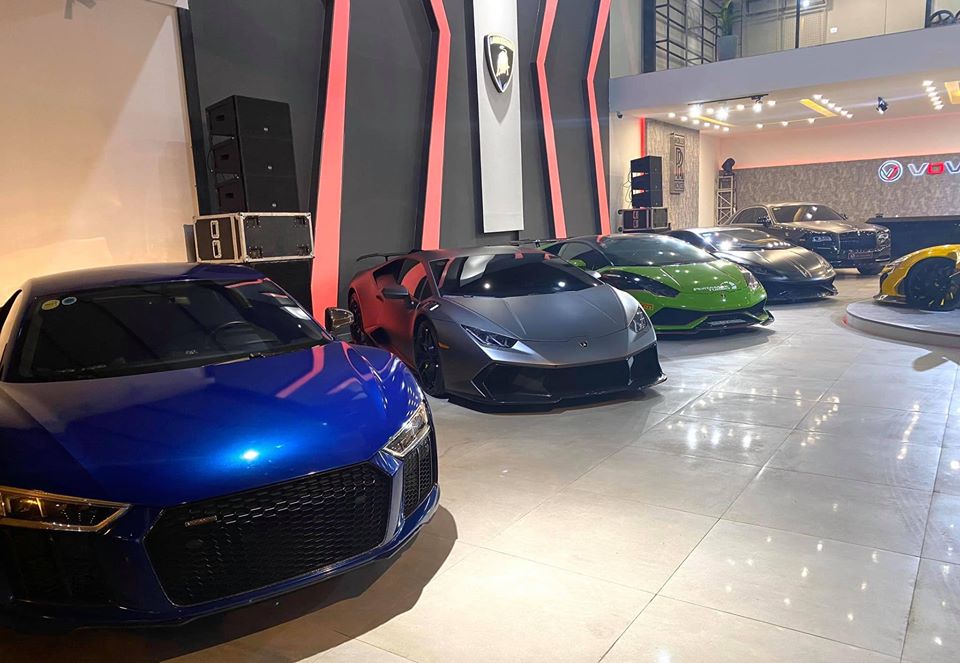 Bộ 3 siêu xe Lamborghini Huracan LP610-4 đều mang các gói độ khác nhau và có màu sắc cũng riêng biệt Bộ 3 siêu xe Lamborghini Huracan LP610-4 đều mang các gói độ khác nhau và có màu sắc cũng riêng biệt