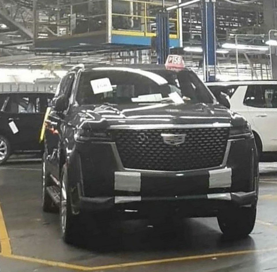 Hình ảnh rò rỉ hé lộ thiết kế đầu xe của Cadillac Escalade 2021