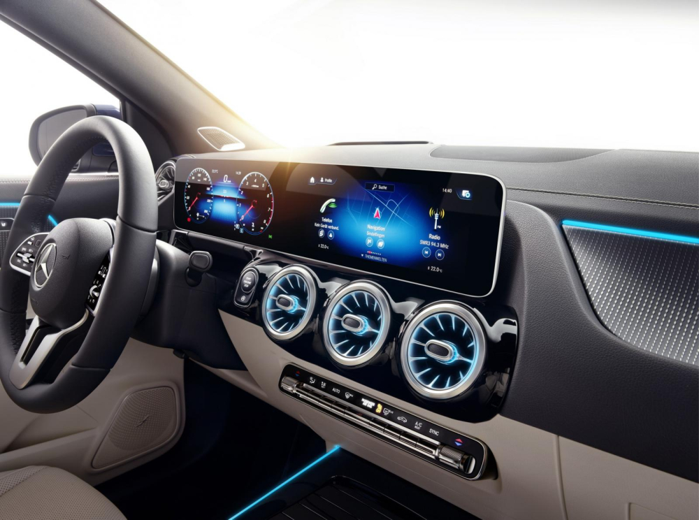 Cặp màn hình nối liền nhau của Mercedes-Benz GLA 2021