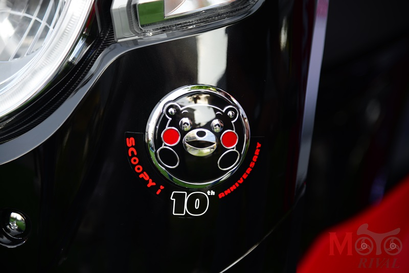 Logo nhân vật hoạt hình Kumamon trên Honda Scoopy phiên bản mới