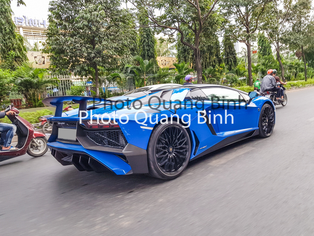 Nhiều khả năng đ&acirc;y l&agrave; chiếc Lamborghini Aventador LP750-4 SV mui trần thứ 2 tại Việt Nam