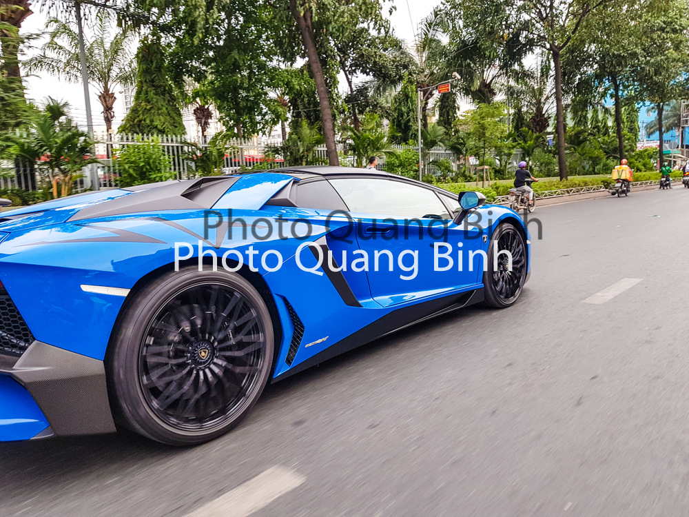 Chiếc si&ecirc;u xe mui trần Lamborghini Aventador LP750-4 SV Roadster hiện c&oacute; h&agrave;nh tung kh&aacute; b&iacute; ẩn
