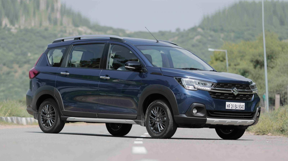 Tư vấn bán hàng cho hay Suzuki XL7 sẽ được đưa về Việt Nam trong năm sau