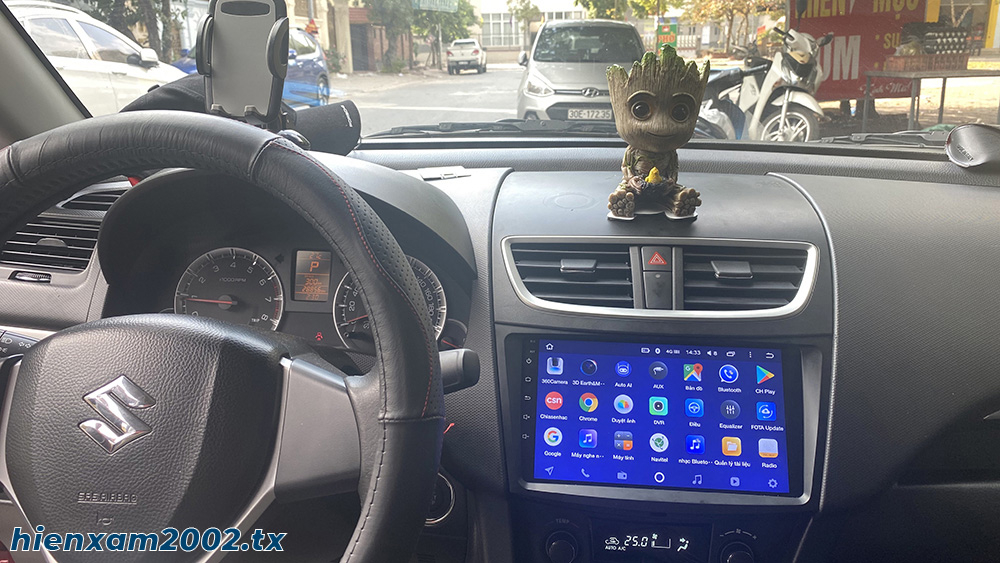 Thế nhưng sau khi được độ th&ecirc;m m&agrave;n h&igrave;nh Android th&igrave; đ&atilde; mang d&aacute;ng vẻ kh&aacute;c hẳn. V&agrave; quan trọng hơn cả l&agrave; c&oacute; nhiều t&iacute;nh năng hiện đại hơn.