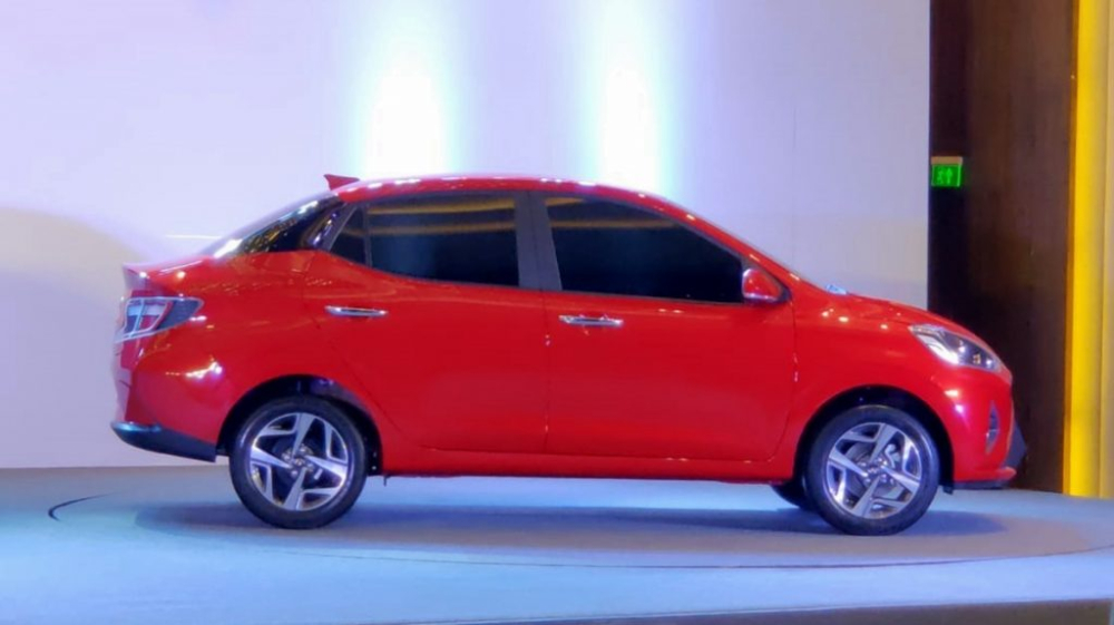 Hyundai Aura 2020 dài hơn Grand i10 một chút