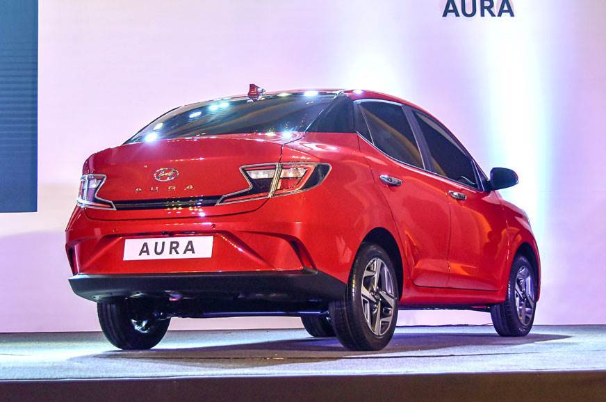 Hyundai Aura 2020 nhìn từ phía sau