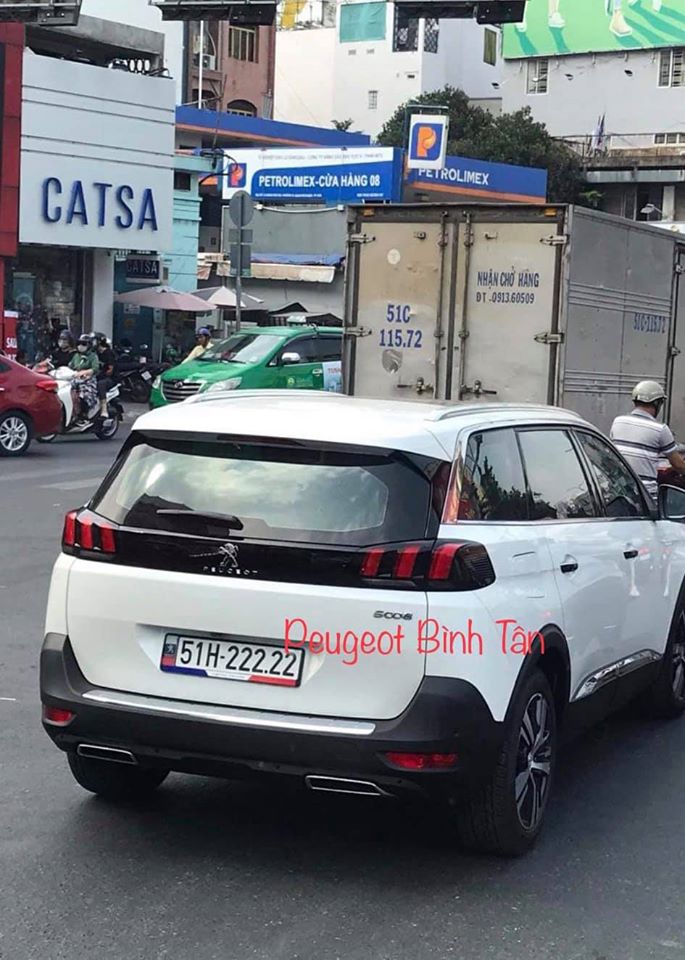 Peugeot 5008 hiện đang được THACO bán với giá 1,349 tỷ đồng