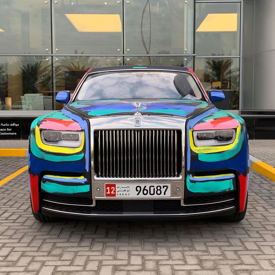 Rolls-Royce Phantom VIII khác lạ qua nét vẽ của nghệ sĩ đường phố Bradley Theodore Rolls-Royce Phantom VIII khác lạ qua nét vẽ của nghệ sĩ đường phố Bradley Theodore