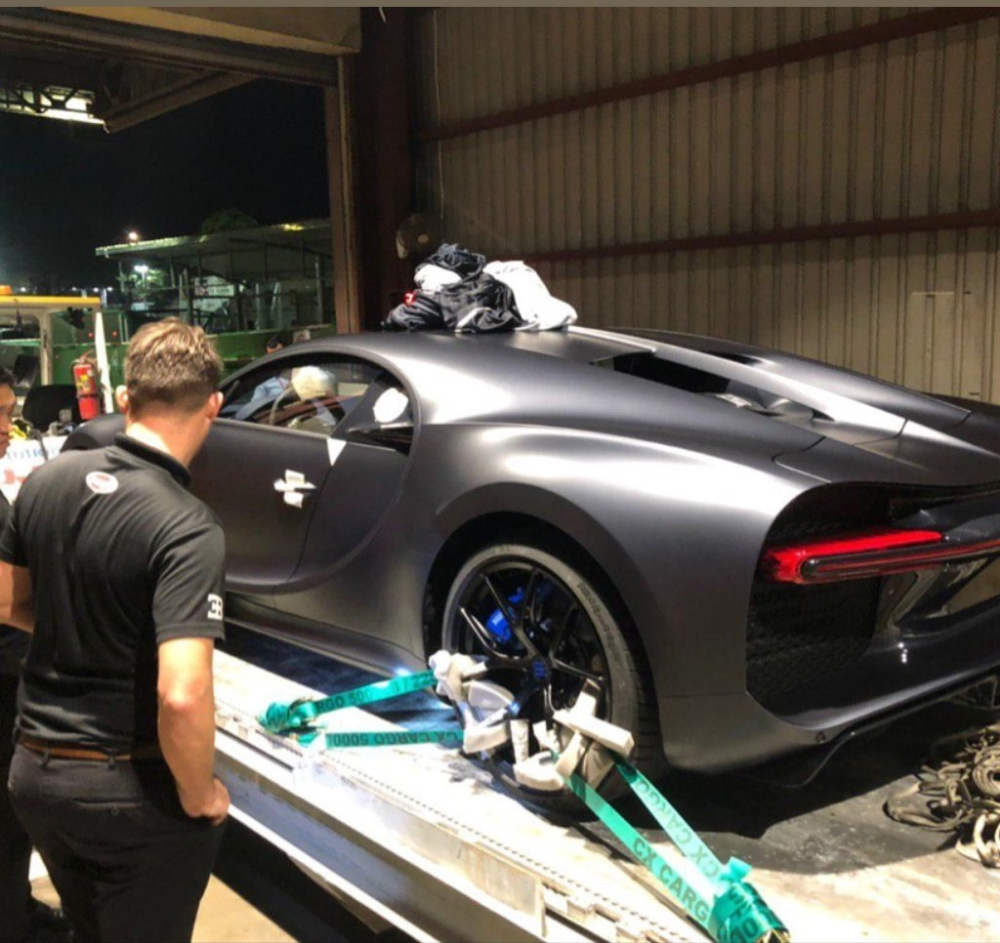 Chiếc xe n&agrave;y l&agrave; Bugatti Chiron Sport 110 Ans Edition được ra mắt lần đầu v&agrave;o th&aacute;ng 3 đầu năm nay