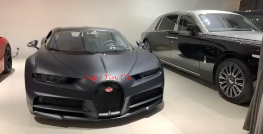 Garage của đại gia n&agrave;y c&ograve;n c&oacute; một chiếc Rolls-Royce Phantom