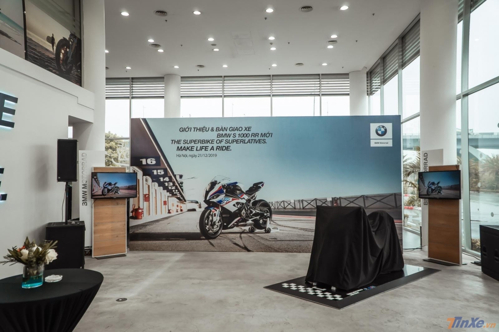 Lễ giới thiệu và bàn giao xe BMW S1000RR 2020 tại Hà Nội