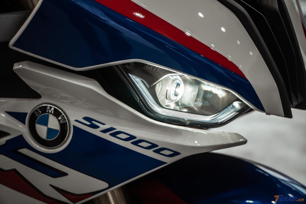 Hệ thống đèn LED tân tiến trên BMW S1000RR phiên bản mới Hệ thống đèn LED tân tiến trên BMW S1000RR phiên bản mới