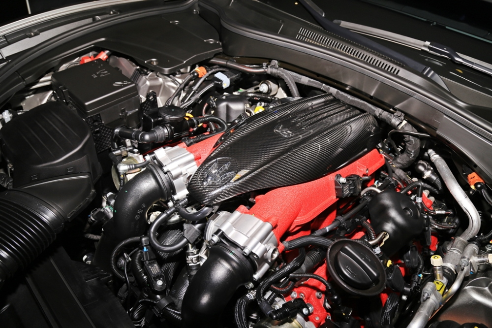 Khối động cơ V8 dung tích 3.8L mang lại sức mạnh 590 mã lực cho Maserati Levante Trofeo. Khối động cơ V8 dung tích 3.8L mang lại sức mạnh 590 mã lực cho Maserati Levante Trofeo.