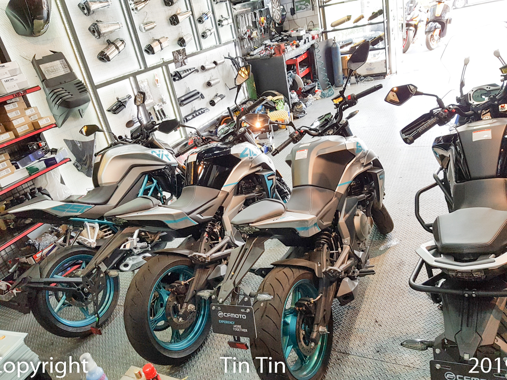 Việc ph&acirc;n phối ch&iacute;nh h&atilde;ng v&agrave; bảo h&agrave;nh c&aacute;c d&ograve;ng xe CFMoto tại Việt Nam cũng sẽ do Saigon Maxspeed thực hiện.