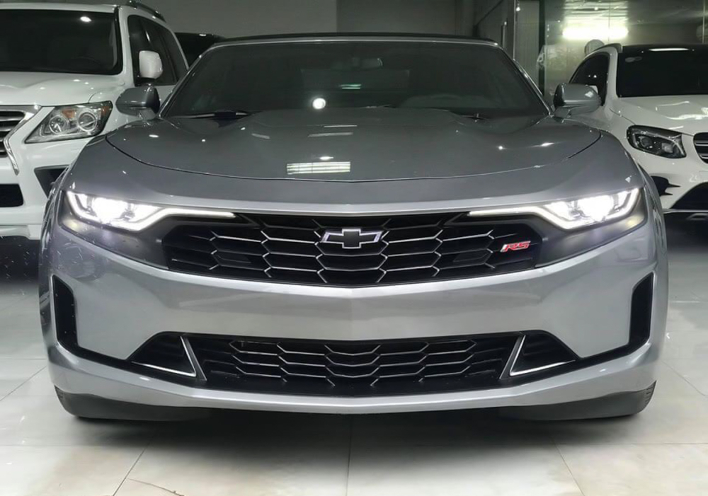 Cận cảnh vẻ đẹp của Chevrolet Camaro RS Convertible 2019 đầu ti&ecirc;n tại Việt Nam 