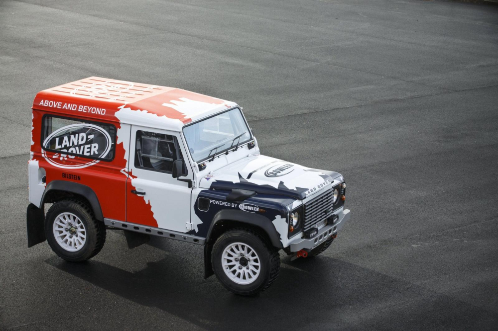 Bowler đã chính thức về tay Jaguar Land Rover