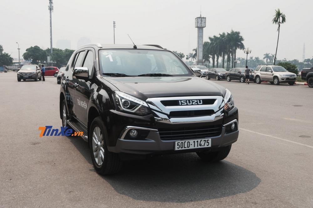 Hai dòng xe Isuzu mu-X và D-max rất có thể bị tăng giá bán tại Việt Nam vào năm sau nếu đồng baht tiếp tục có xu thế tăng