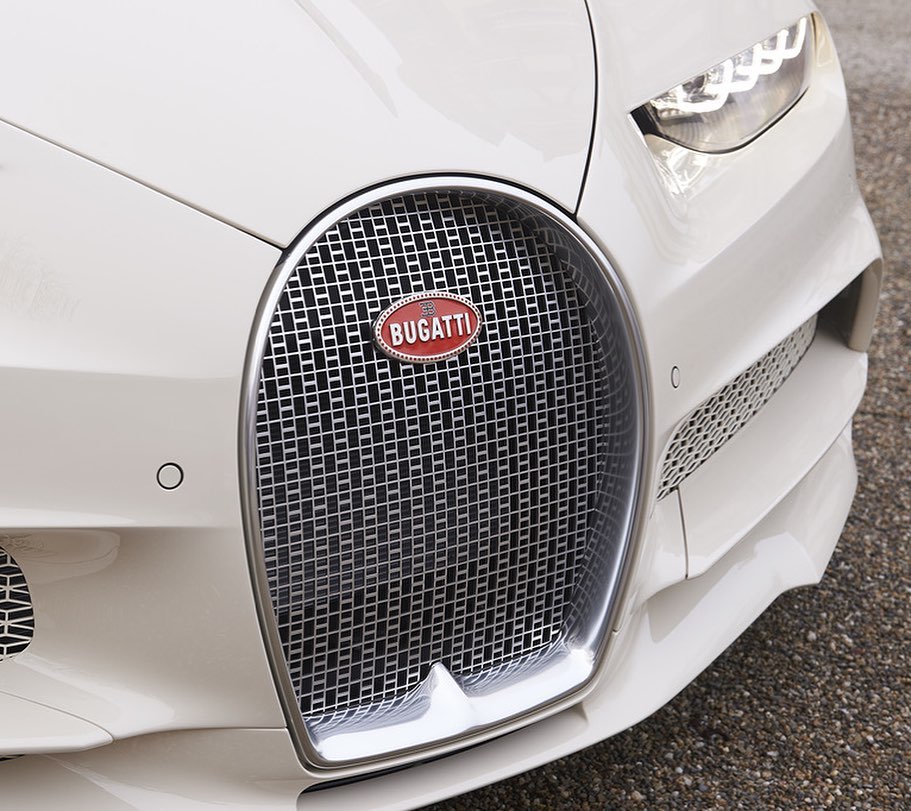 Lưới tản nhiệt độc nhất vô nhị của chiếc Bugatti Chiron Lưới tản nhiệt độc nhất vô nhị của chiếc Bugatti Chiron