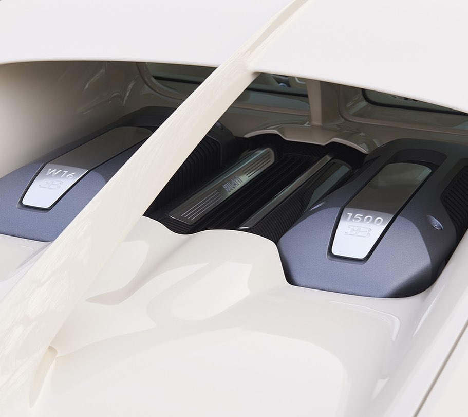 Động cơ của chiếc Bugatti Chiron Động cơ của chiếc Bugatti Chiron