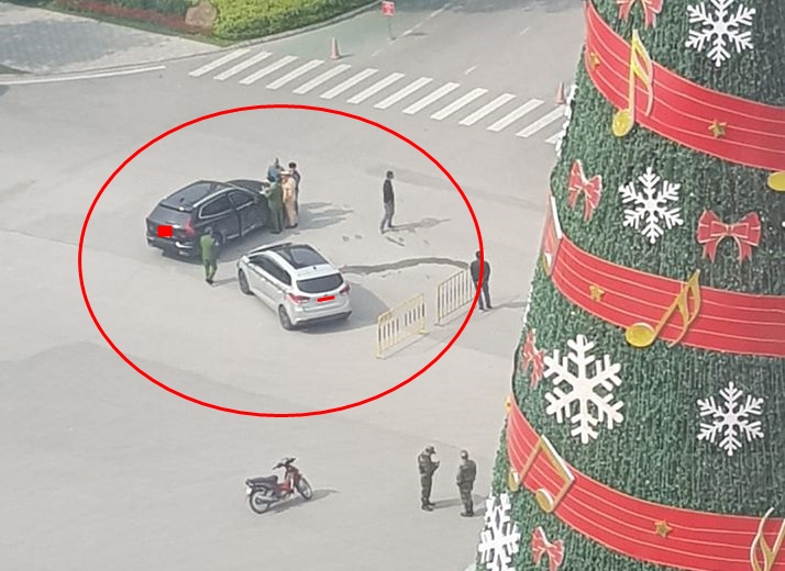 Hiện trường vụ tai nạn của xe Kia v&agrave; Volvo nh&igrave;n từ tr&ecirc;n cao