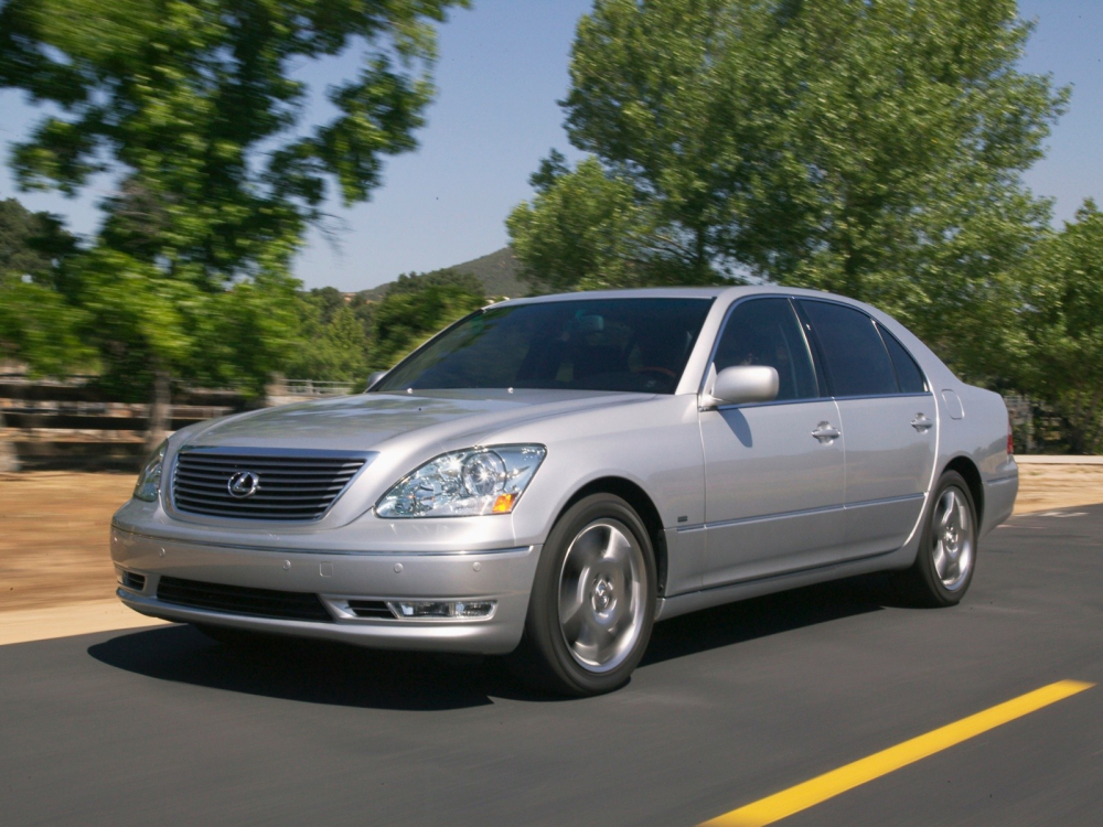 Phía trước của Lexus LS XF30