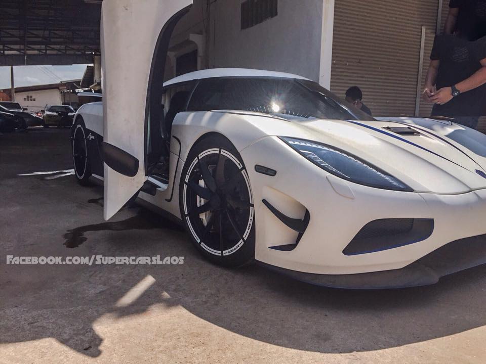 Còn đây là Koenigsegg Agera R ở Lào