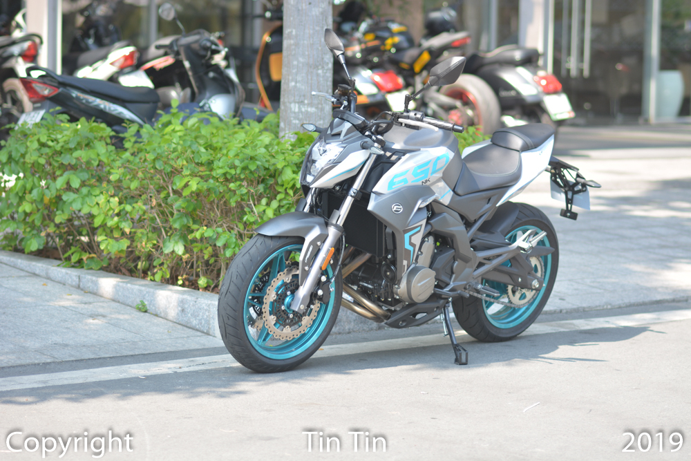 Mẫu naked biked đến từ Trung Quốc, CFMoto 650NK có các đối thủ đáng gờm trong cùng phân khúc như Honda CB650R, Benelli BN600LS hay Kawasaki Z650.
