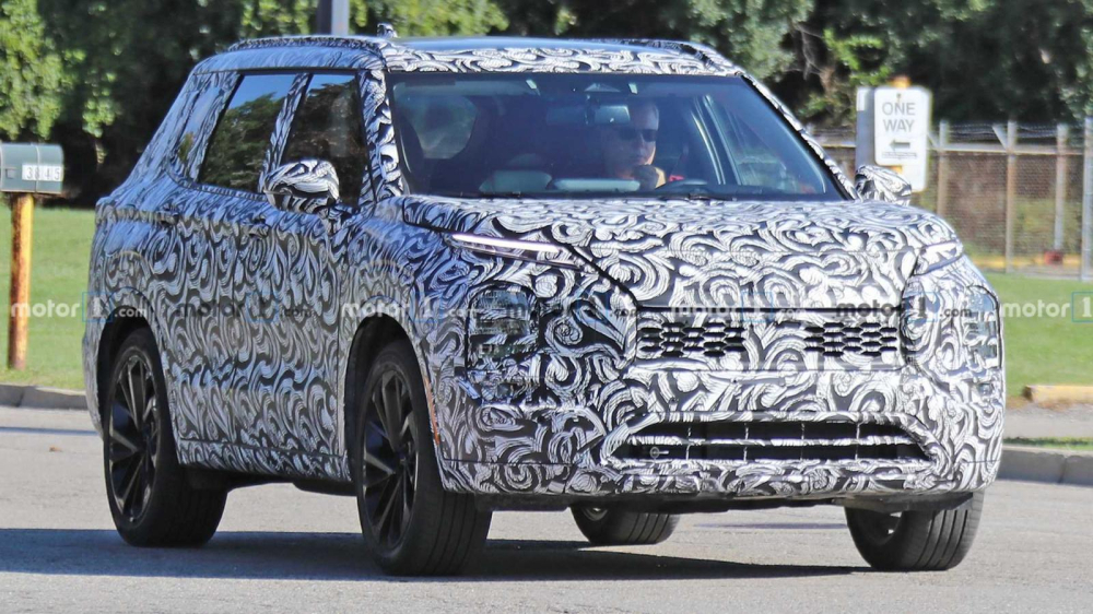 Mitsubishi Outlander 2020 bị bắt gặp trên đường thử
