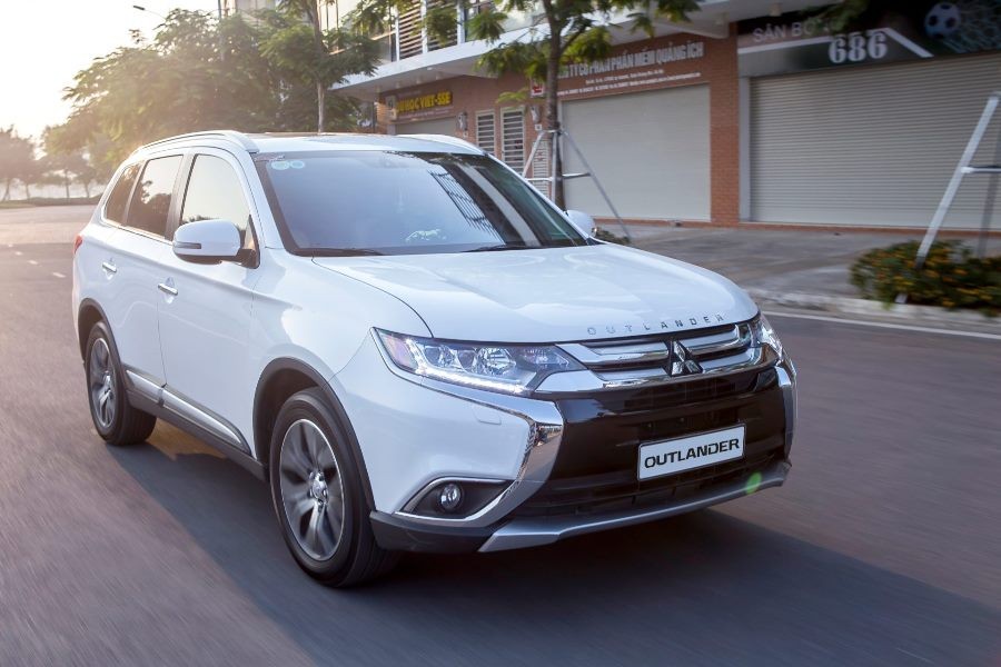 Mitsubishi Outlander hiện đang bán tại Việt Nam