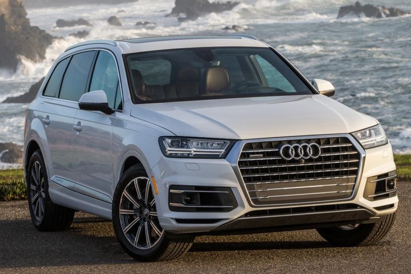 Audi Q7 cũng được giảm tới 300 triệu đồng