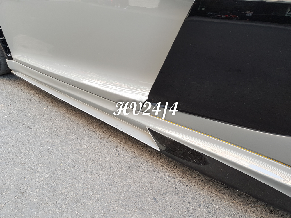 Nẹp sườn với bộ body kit cắt xẻ c&aacute; t&iacute;nh của h&atilde;ng Prior Design