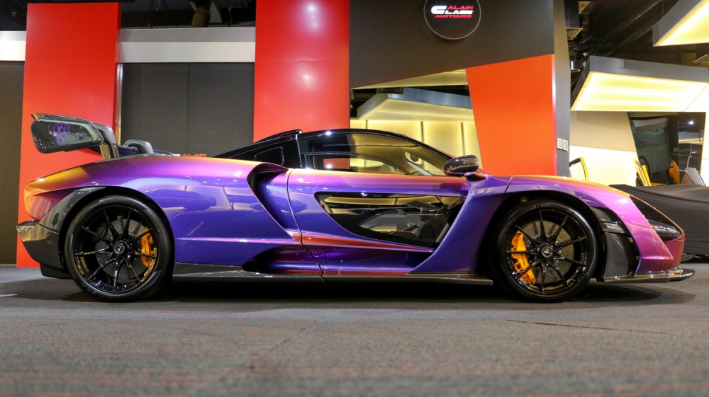 B&ecirc;n h&ocirc;ng chiếc si&ecirc;u xe McLaren Senna m&agrave;u sơn ngọc trai Cerberus Pearl