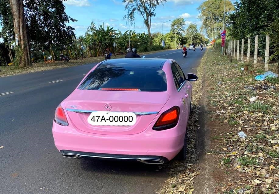 Mercedes-Benz C200 có giá bán từ 1,5 tỷ đồng ở Việt Nam Mercedes-Benz C200 có giá bán từ 1,5 tỷ đồng ở Việt Nam