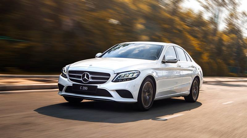 Mercedes-Benz C200 - chiếc xe sang được nhiều chị em tin dùng