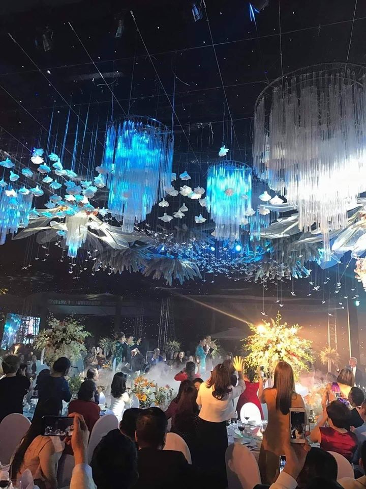 Không gian bên trong đám cưới siêu khủng diễn ra ở Quảng Ninh vào ngày cuối cùng của năm 2019. Không gian bên trong đám cưới siêu khủng diễn ra ở Quảng Ninh vào ngày cuối cùng của năm 2019.