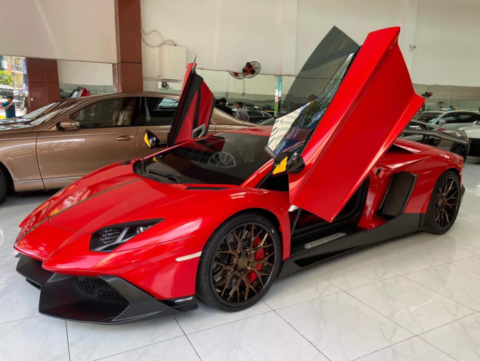Vẻ đẹp của Lamborghini Aventador LP700-4 độ body kit LP720-4 50&ordm; Anniversario thuộc sở hữu người y&ecirc;u xe Bạc Li&ecirc;u