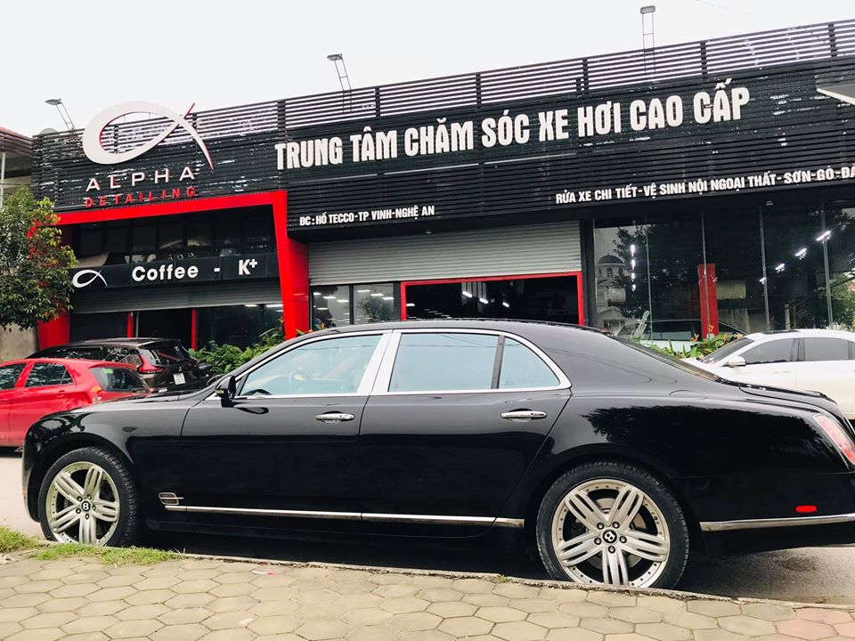 Vẻ đẹp vượt thời gian của Bentley Mulsanne đời cũ tại Nghệ An Vẻ đẹp vượt thời gian của Bentley Mulsanne đời cũ tại Nghệ An