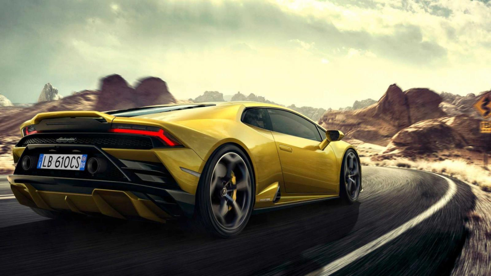 Nhưng so với Lamborghini Huracan dẫn động cầu sau, Lamborghini Huracan EVO RWD đã được tăng sức mạnh hơn 30 Nhưng so với Lamborghini Huracan dẫn động cầu sau, Lamborghini Huracan EVO RWD đã được tăng sức mạnh hơn 30 con ngựa. Sức mạnh vẫn được truyền đến bánh sau thông qua hộp số tự động ly hợp kép 7 cấp, nhờ đó, Lamborghini Huracan EVO dẫn động cầu sau có thể tăng tốc từ vị trí xuất phát lên 100 km/h trong thời gian 3,2 giây trước khi đạt tốc độ tối đa 325 km/h. Đi cùng với sự nâng cấp sức mạnh là một hệ thống kiểm soát lực kéo thể thao (Performance Traction Control System – P-TCS) hoàn toàn mới.